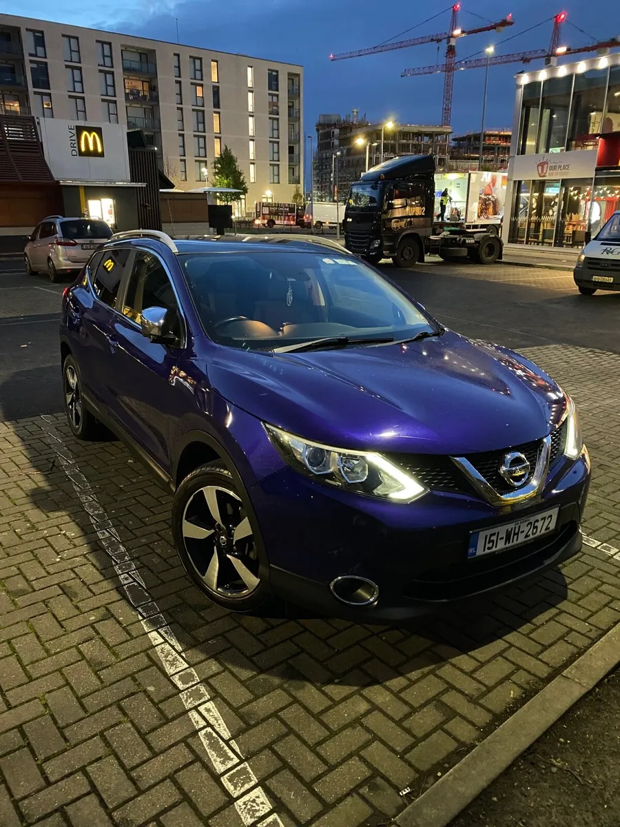Nissan Qashqai 151 PAN ROOF…..FULLY LOADED SPEC - Image 3