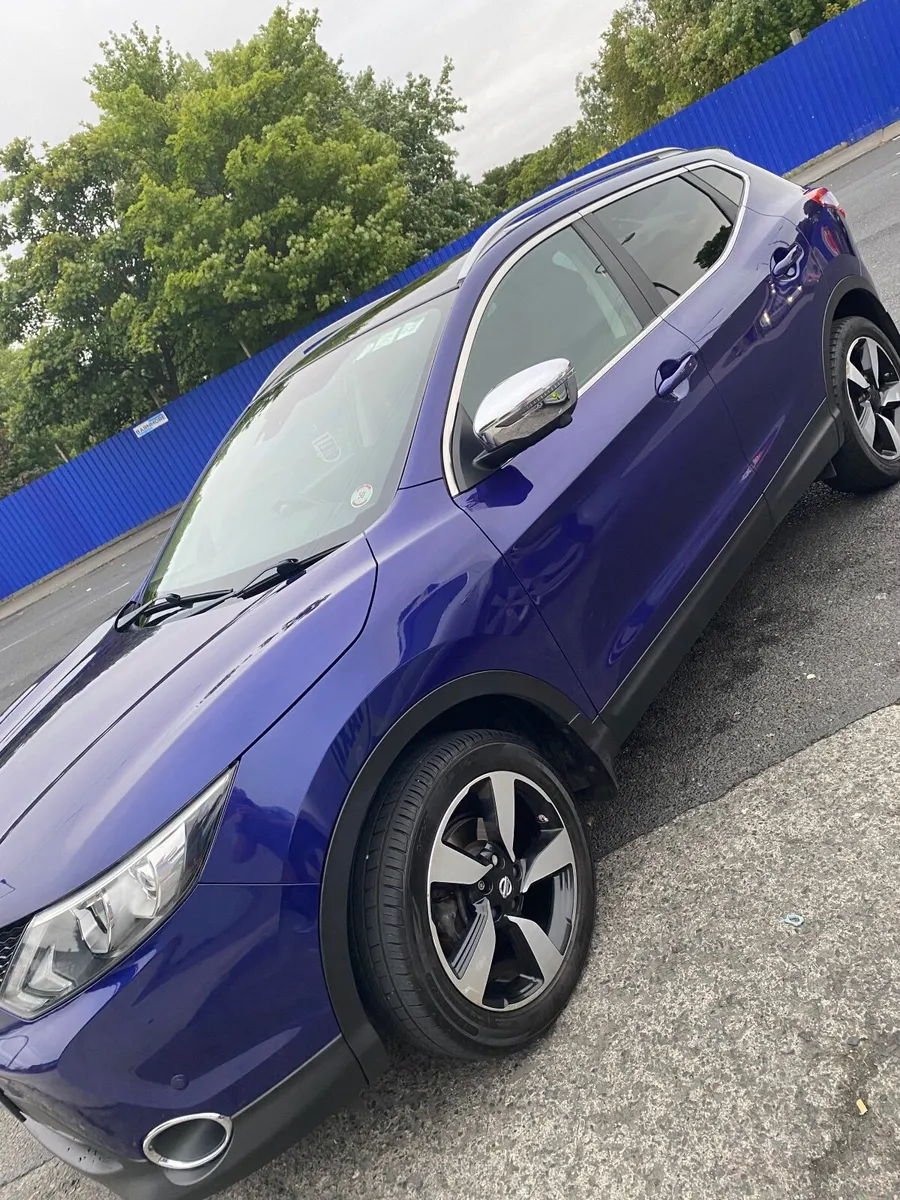Nissan Qashqai 151 PAN ROOF…..FULLY LOADED SPEC - Image 2
