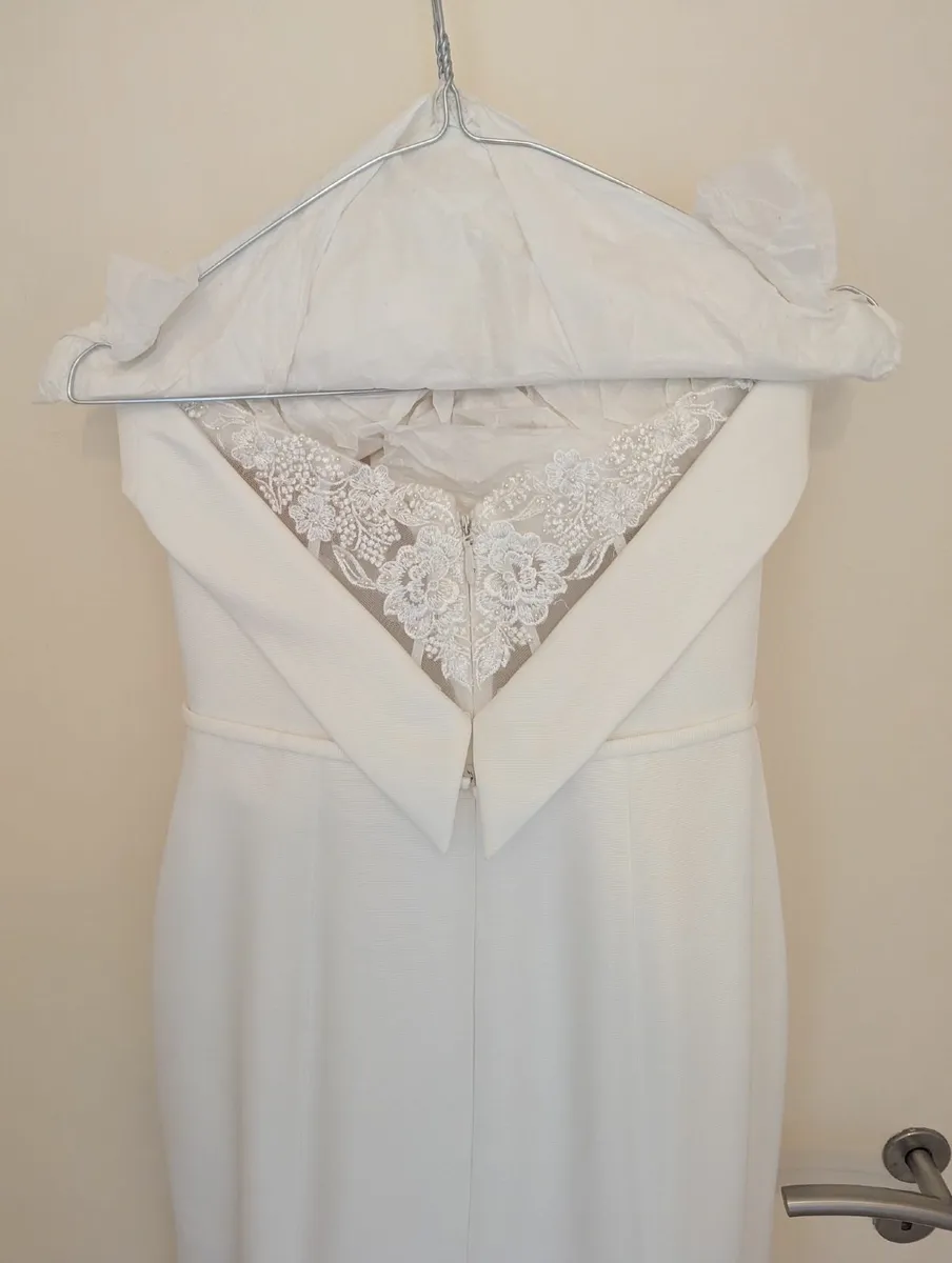 Wedding dress - Image 2