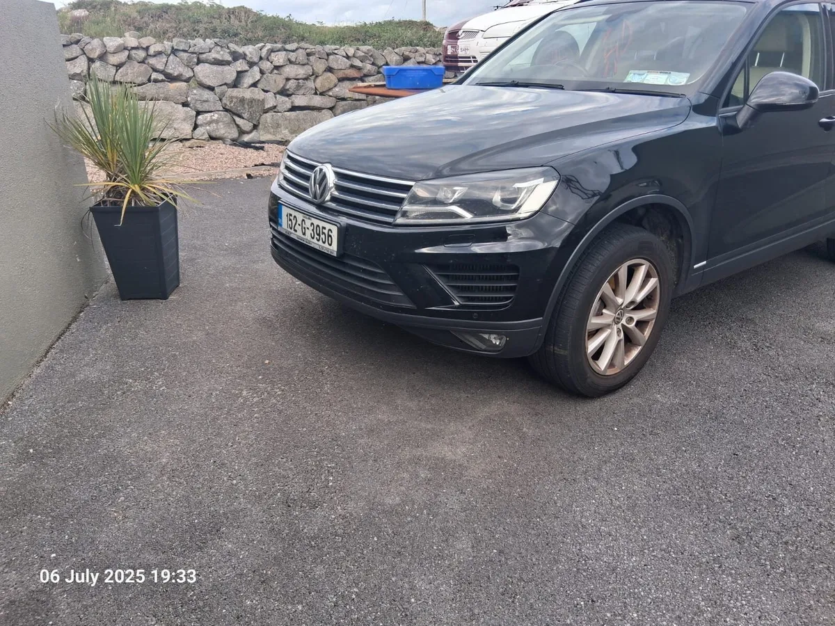 2015 VW Touareg - Image 1