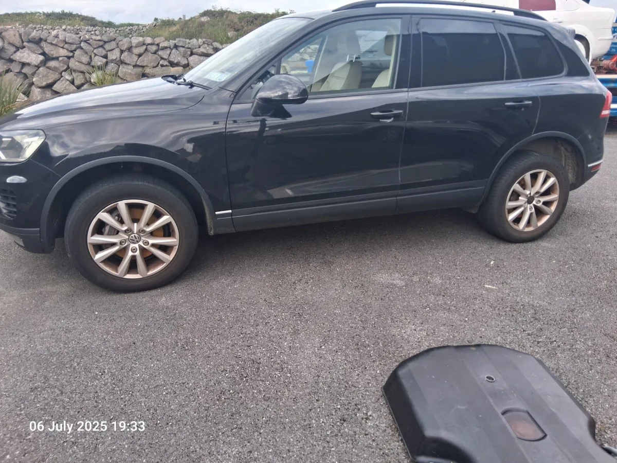 2015 VW Touareg - Image 2