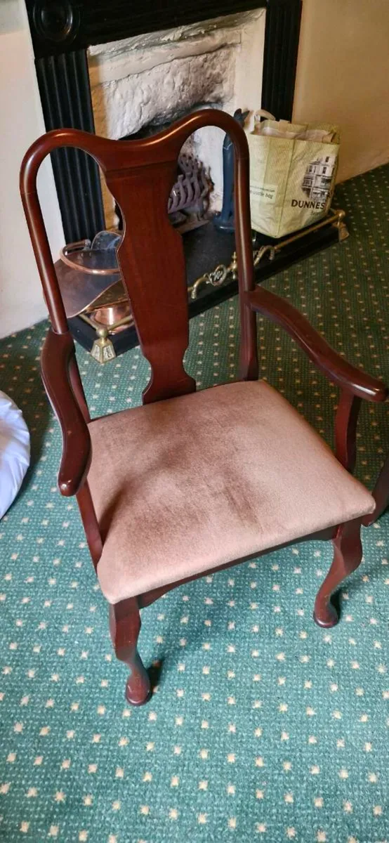 Dining table and chairs - Image 2