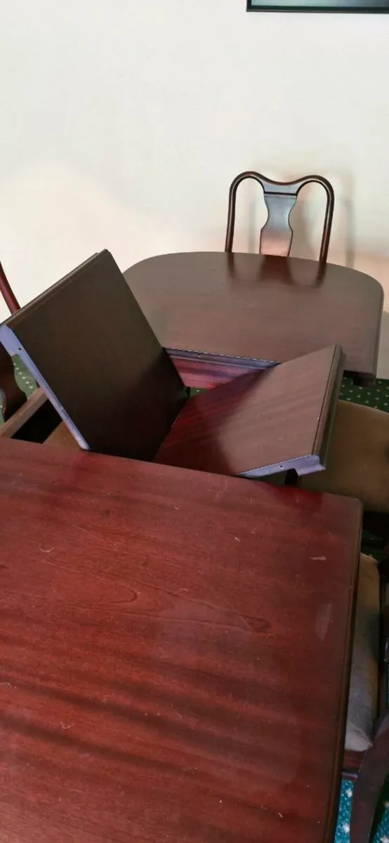 Dining table and chairs - Image 3