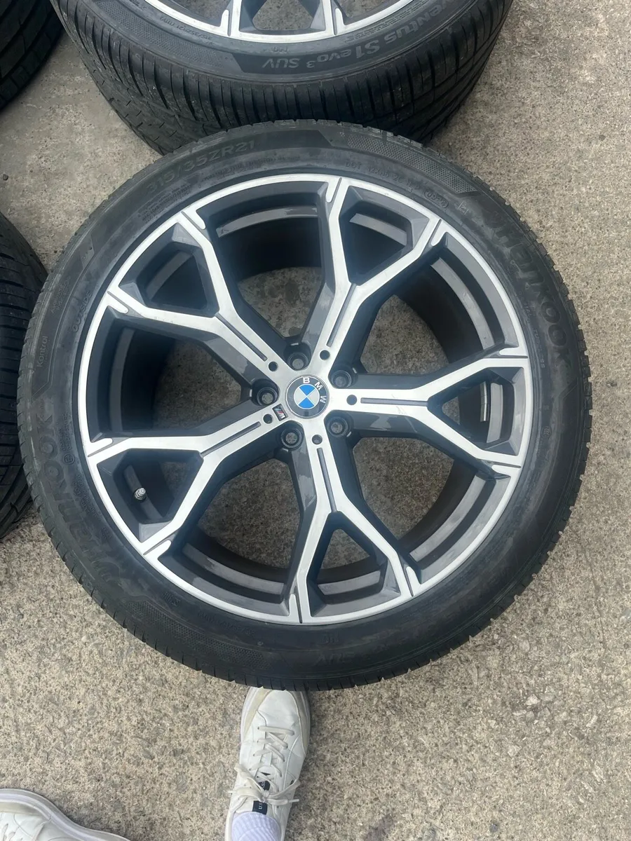 Genuine BMW X5 21” Alloys - Image 2