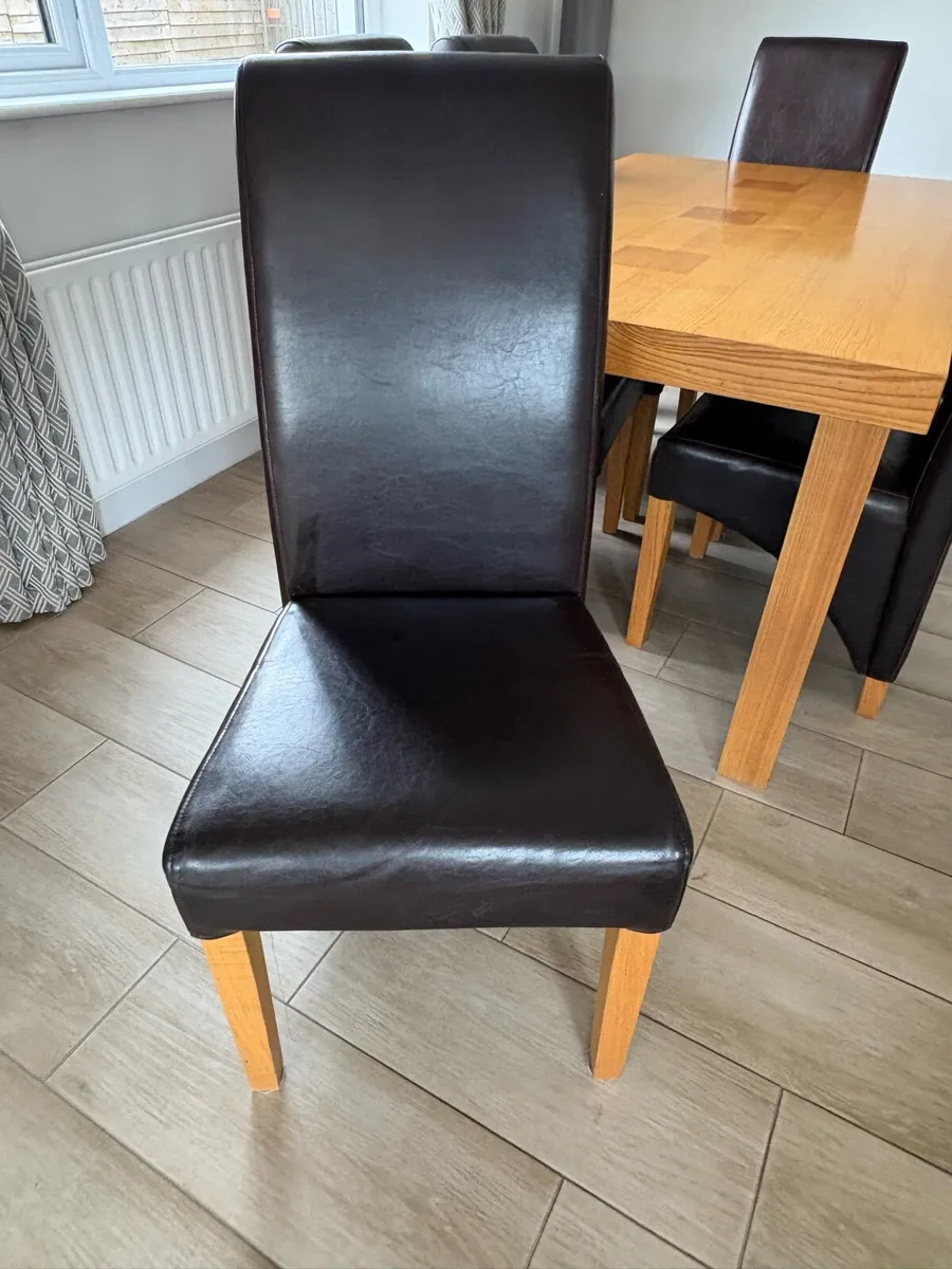 6 Dining Room Chairs and Table - Image 2