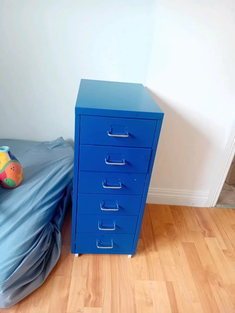Metal drawers - Image 1