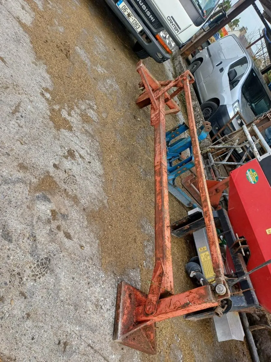 Post driver bale spike - Image 1