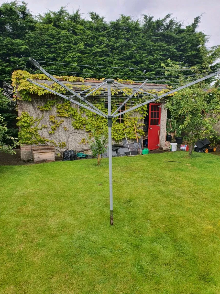 Washing line - Image 1