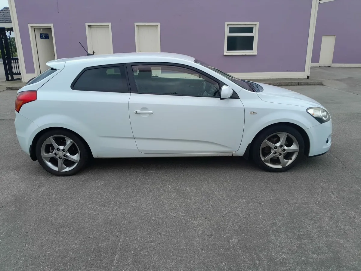 Kia Proceed 2010 1.6 D - Image 2