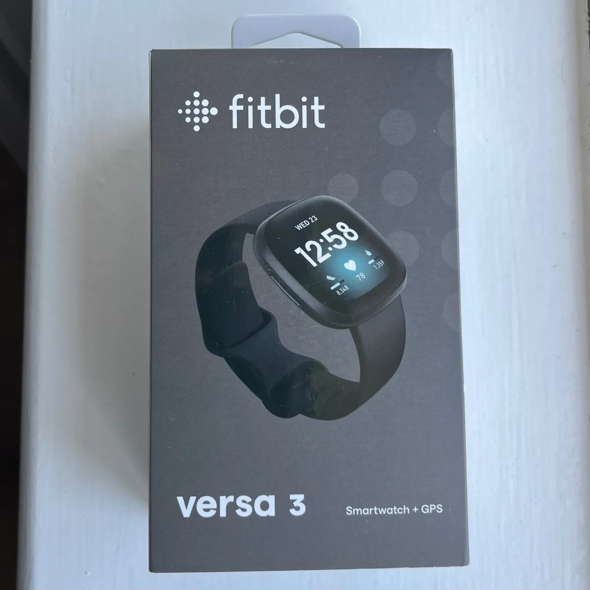 Fitbit Versa 3 + Spigen Strap - Image 1