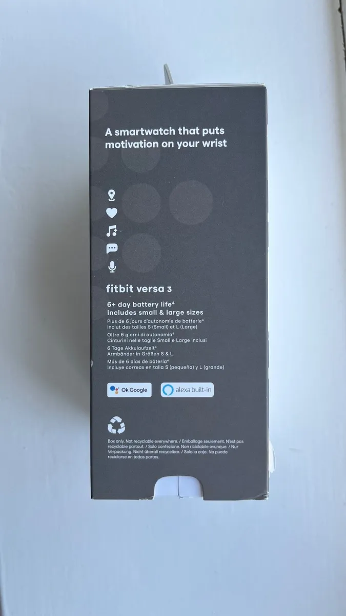 Fitbit Versa 3 + Spigen Strap - Image 4