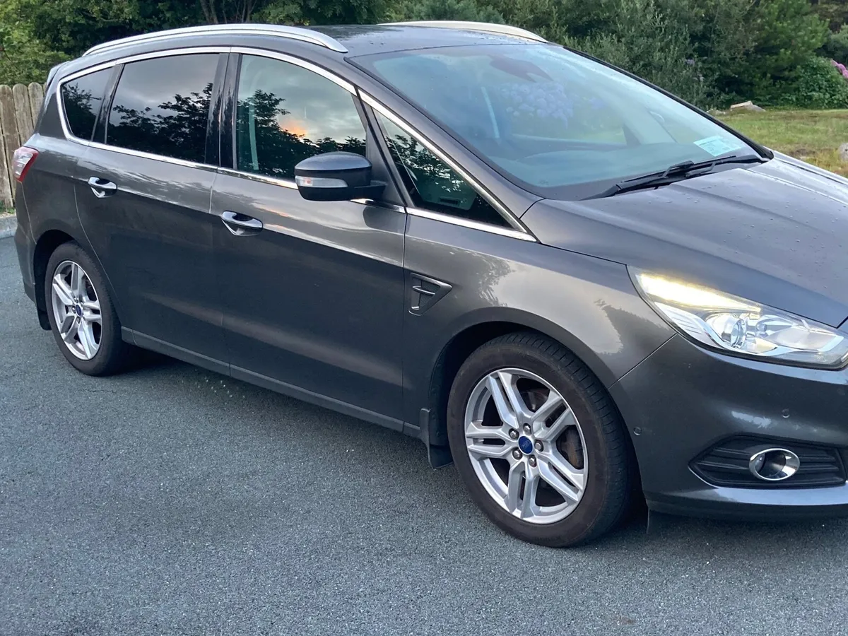 Ford S-Max 2016 2-0 Diesel 7 seater manual - Image 3