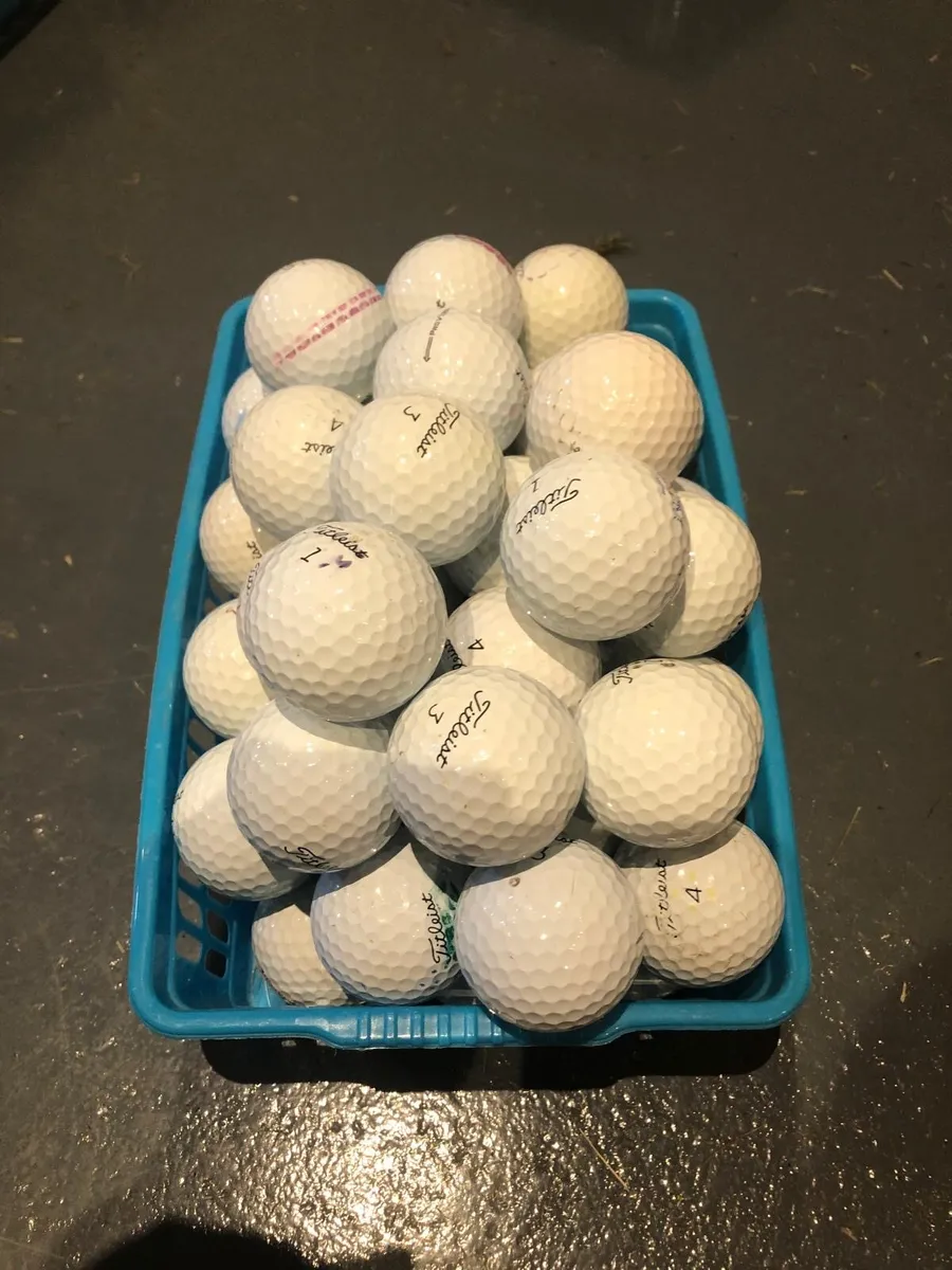 Golf balls - Image 1