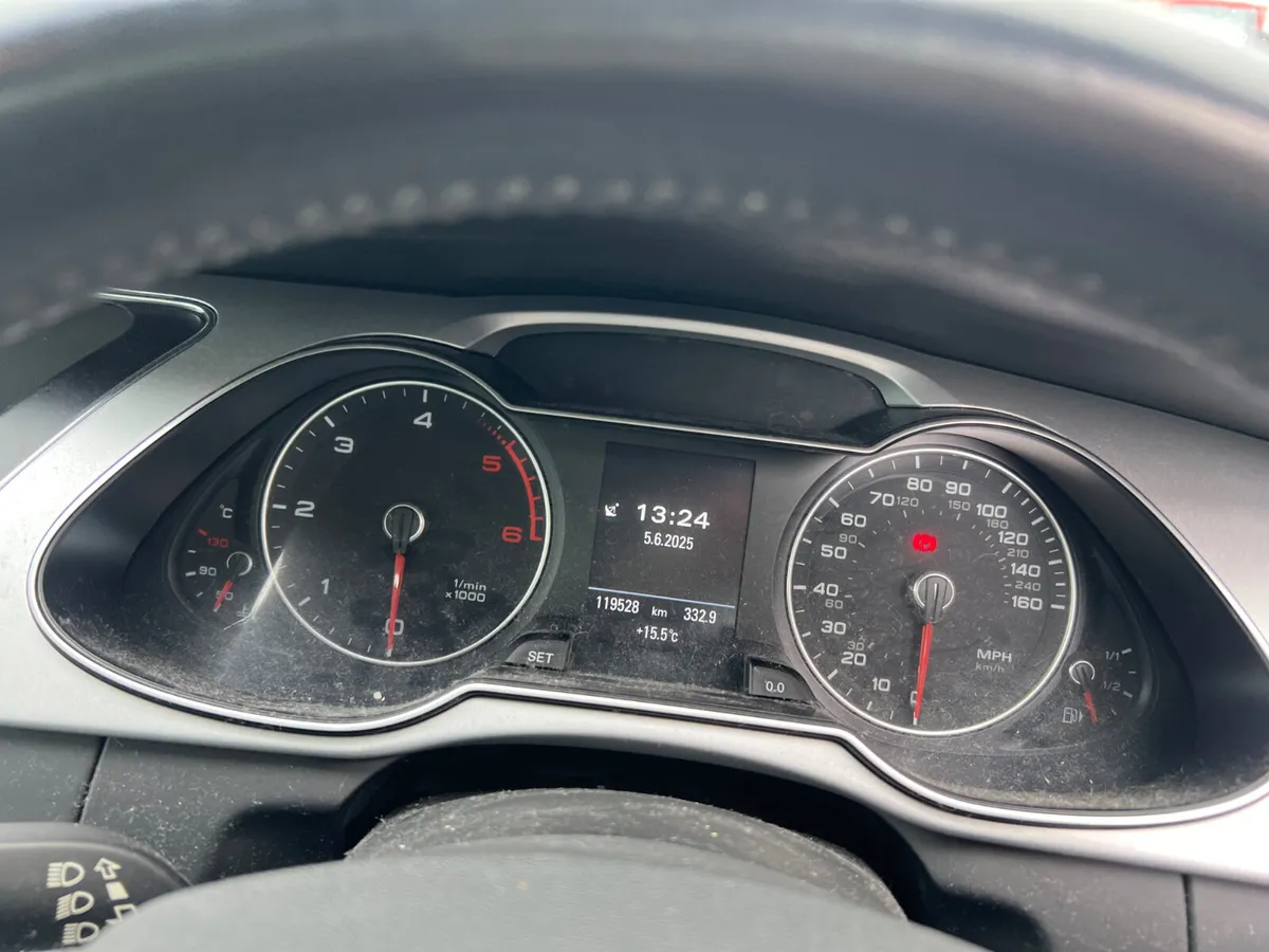 2015 Auid A4 2.0 Tdi only 119 kms - Image 4