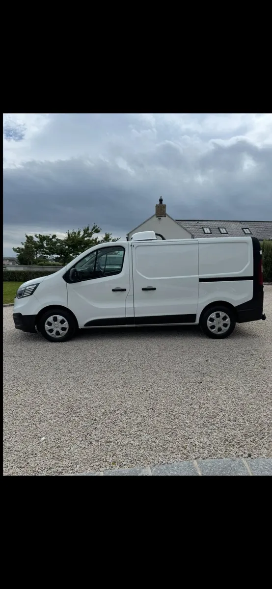 2024 Renault Trafic Start SL30 GAH FRIDGE - Image 4