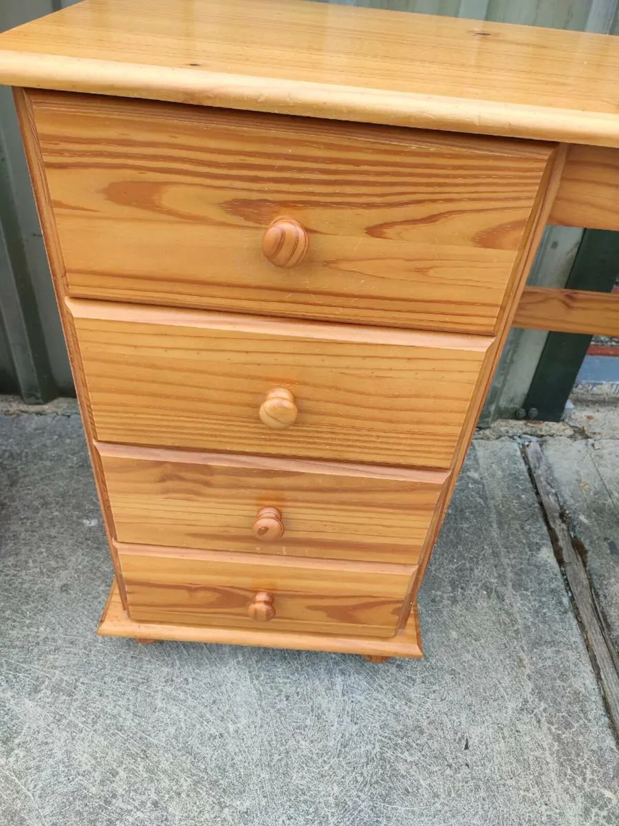 Pine Desk - Image 4