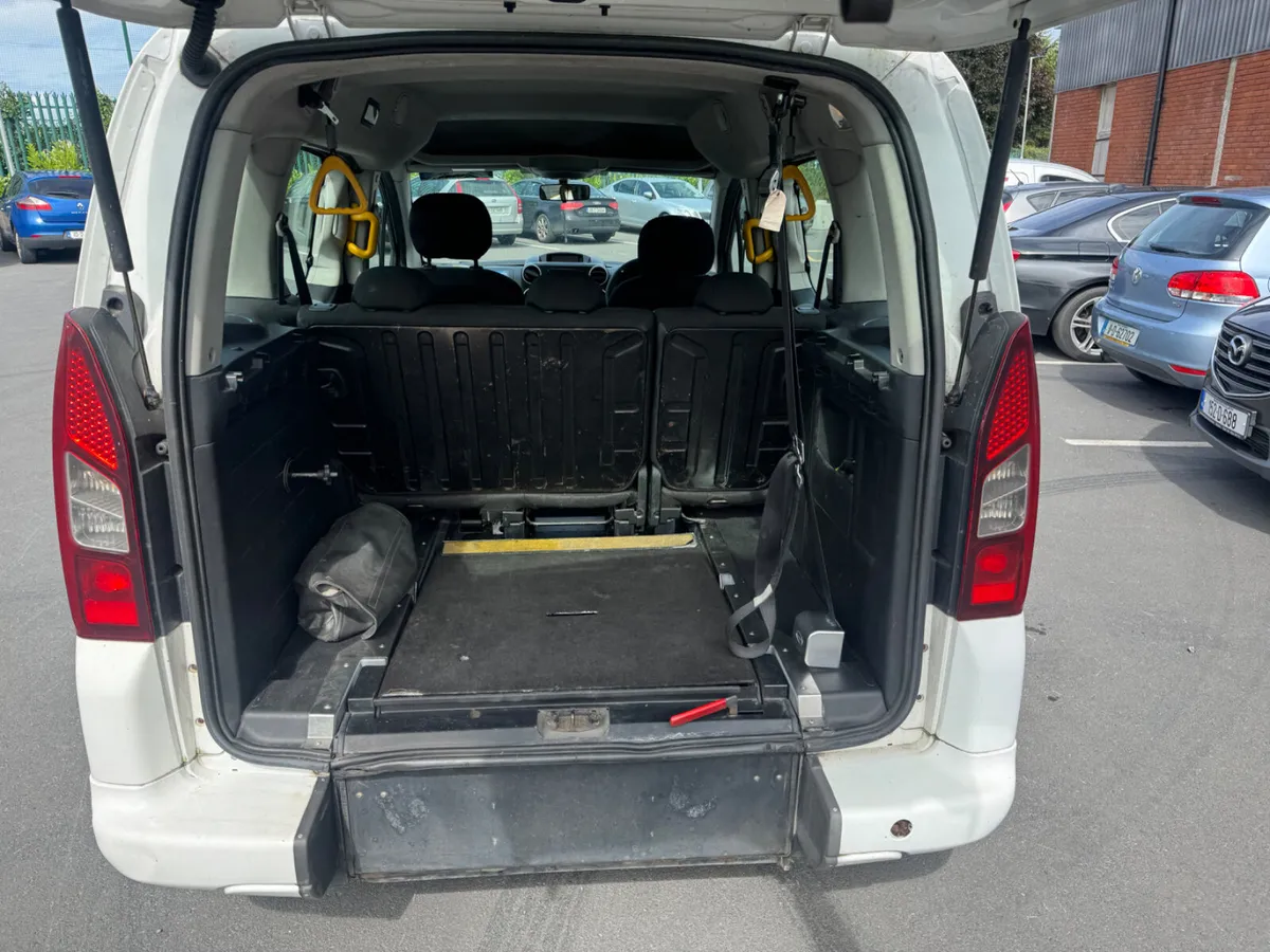 Peugeot Partner Tepee 2013 wheel chair - Image 4