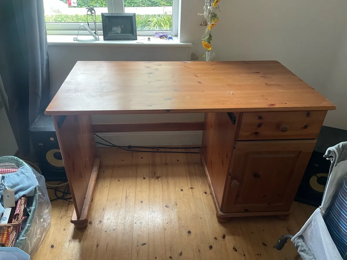 Office Desk - Image 1