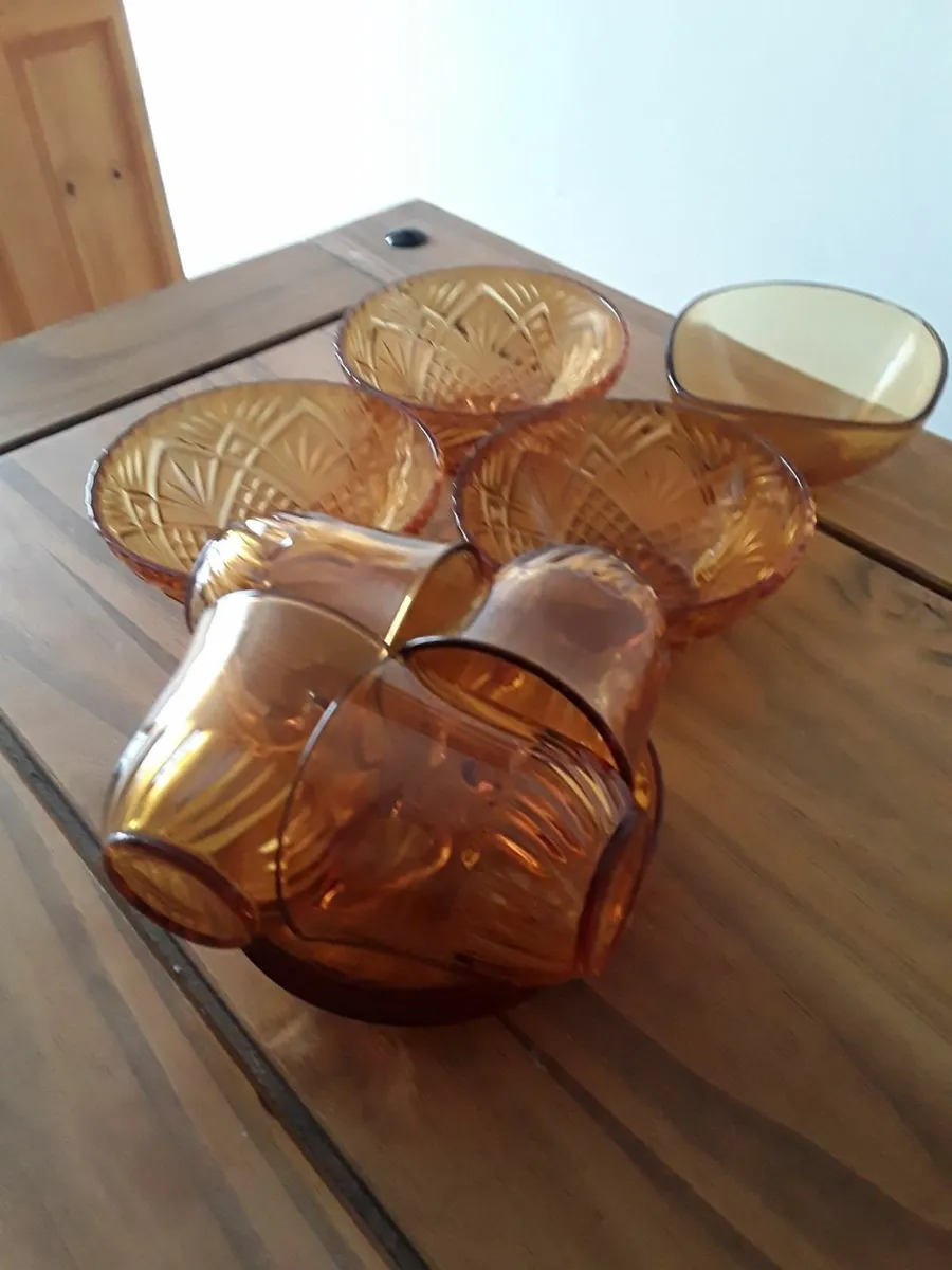 Amber glass crockery perfect condition - Image 2