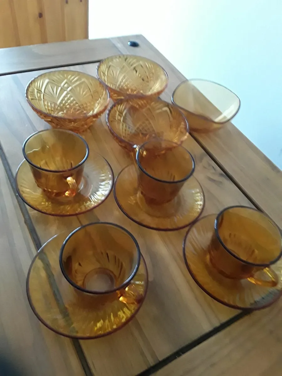 Amber glass crockery perfect condition - Image 1