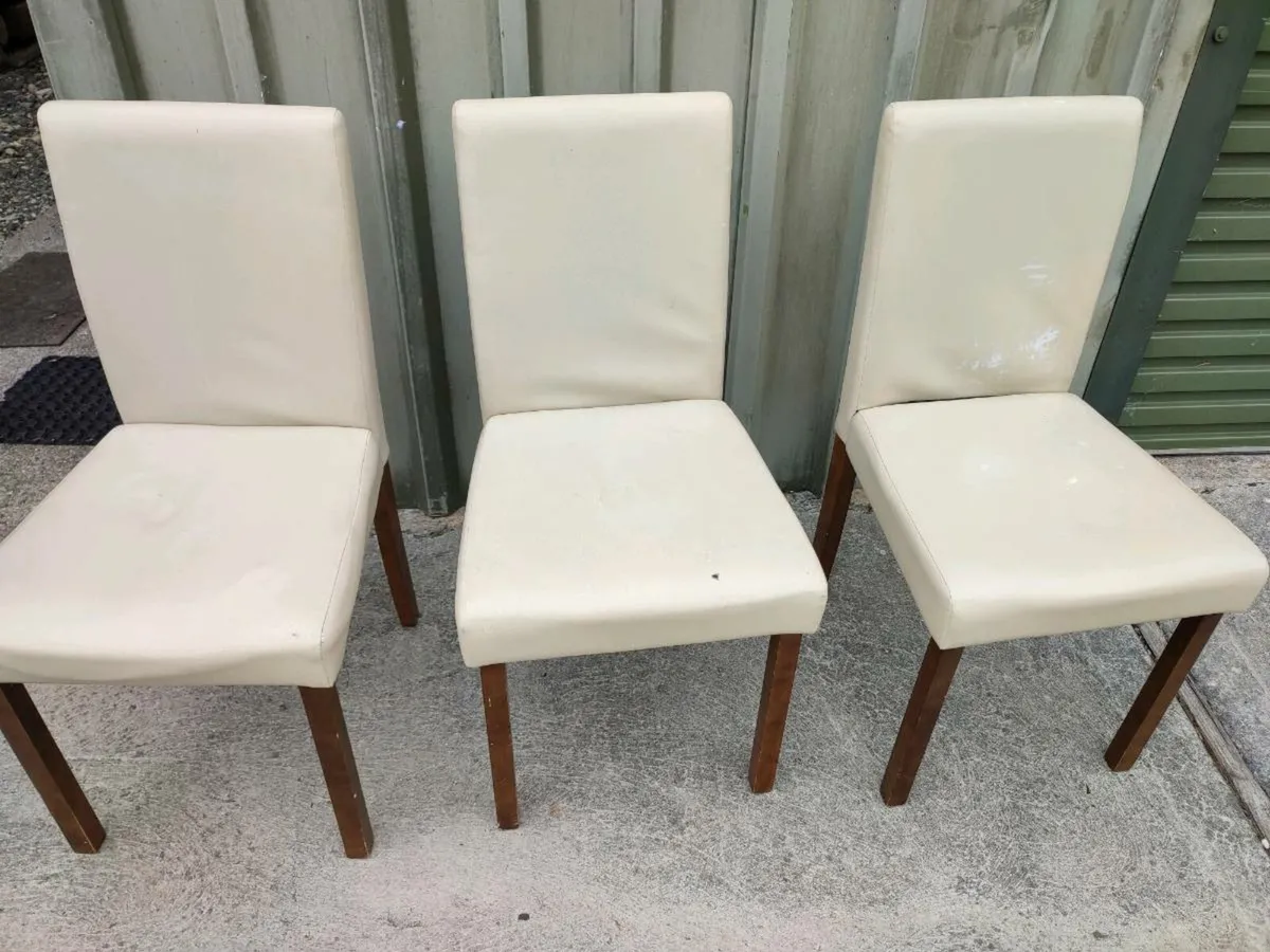 4 Kitchen Chairs - Image 1