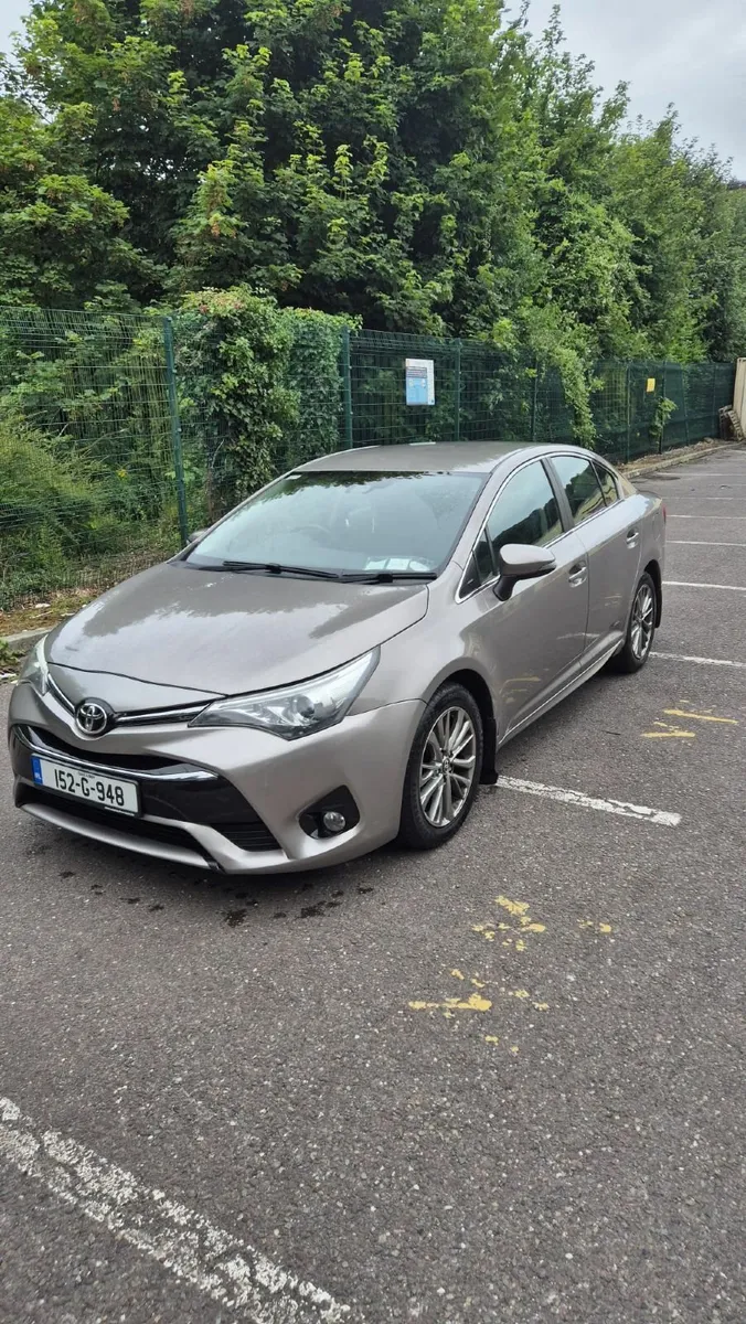 Toyota Avensis Luna 2015 - Image 3