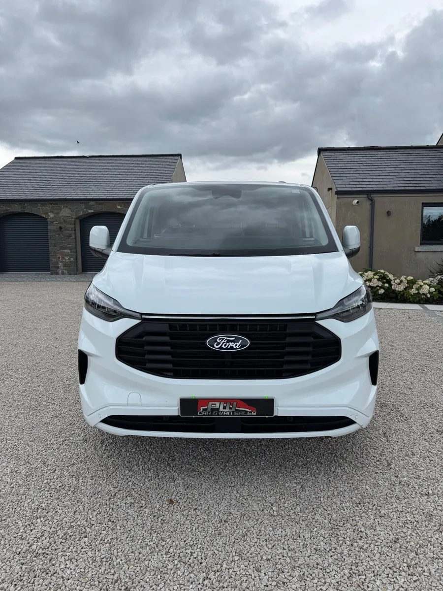 2024 Ford Transit Custom Limited - Image 2