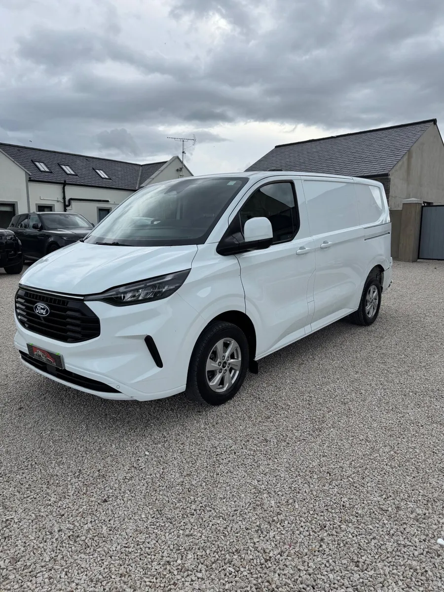 2024 Ford Transit Custom Limited - Image 3