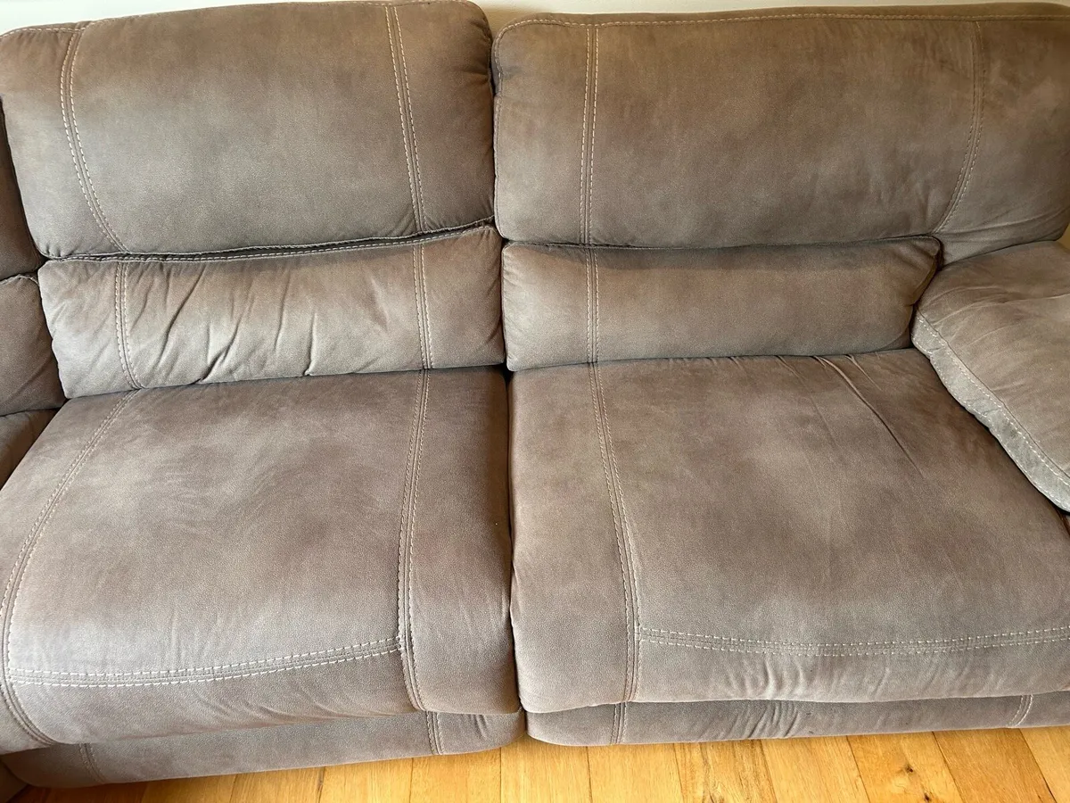5 Seat Recliner Sofa - Image 4