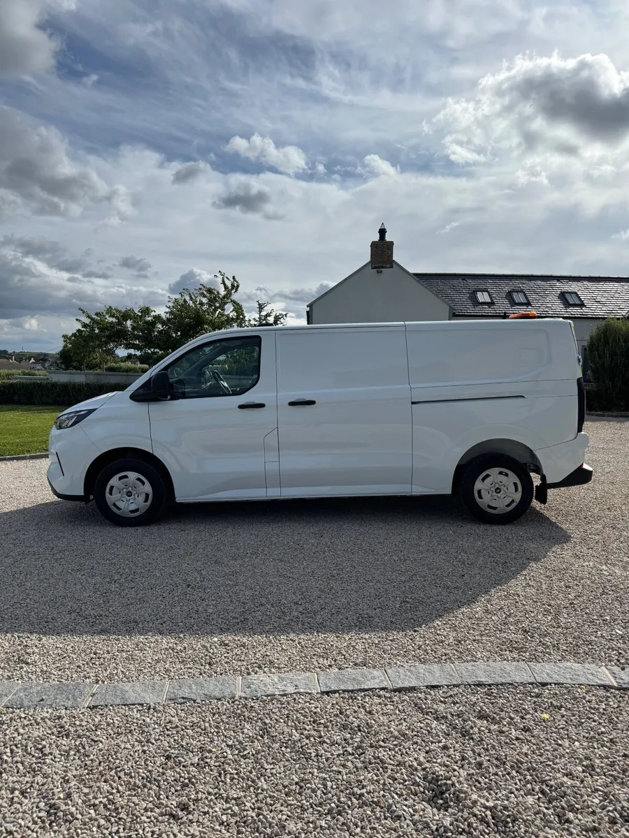 2024 (74) Ford Transit Custom Trend LWB - Image 4