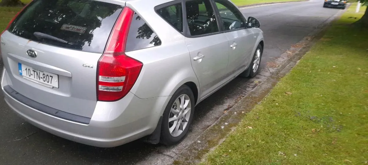 Kia Ceed 2010 Diesel Est NCT 4/26 Tax 1/26 €2,150 - Image 4