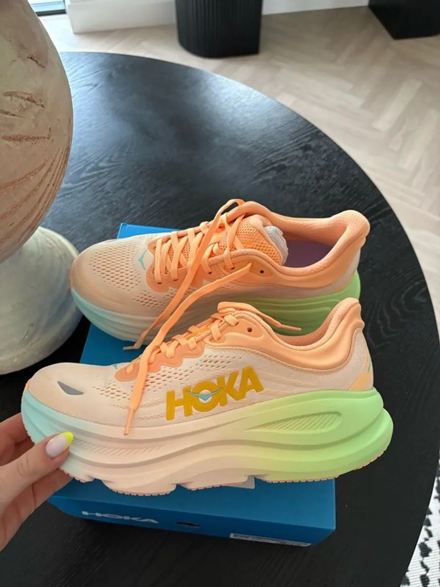 Brand new Hoka Bondi 9 - Image 2
