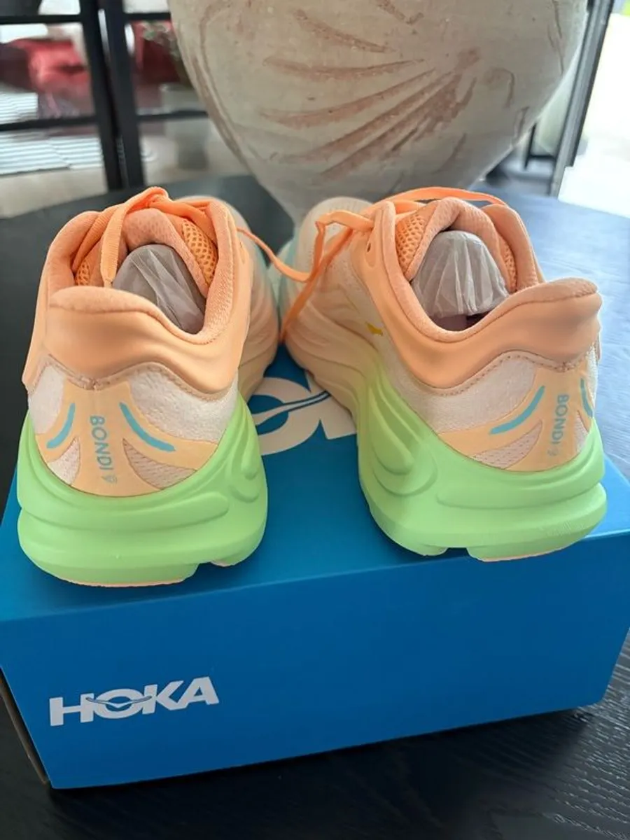 Brand new Hoka Bondi 9 - Image 4