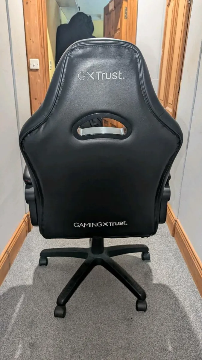 Gaming Chair - Image 2