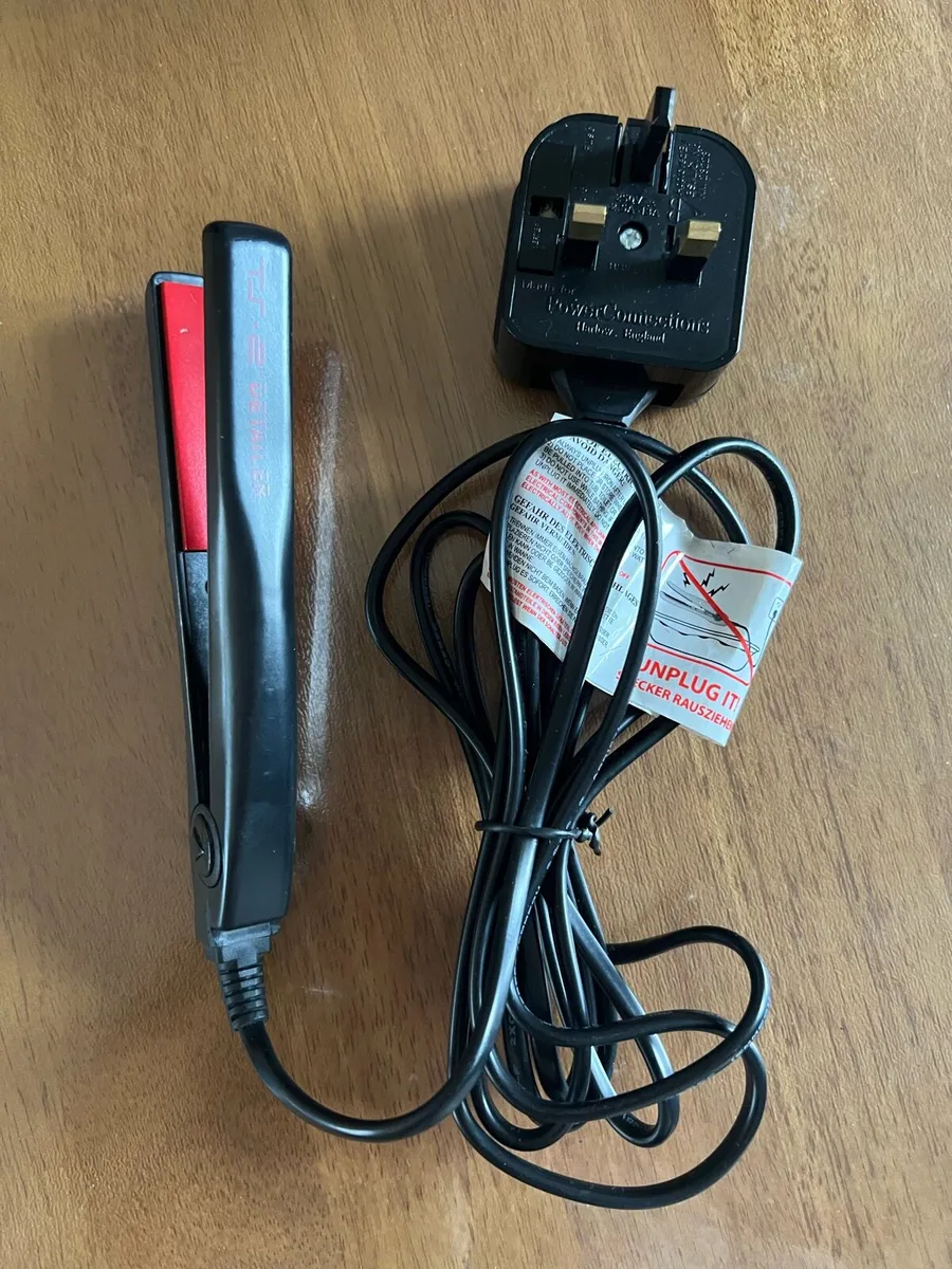 Hair Straightener - Image 1