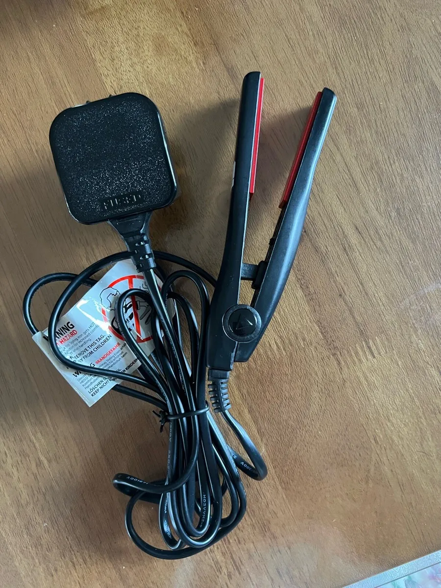 Hair Straightener - Image 2
