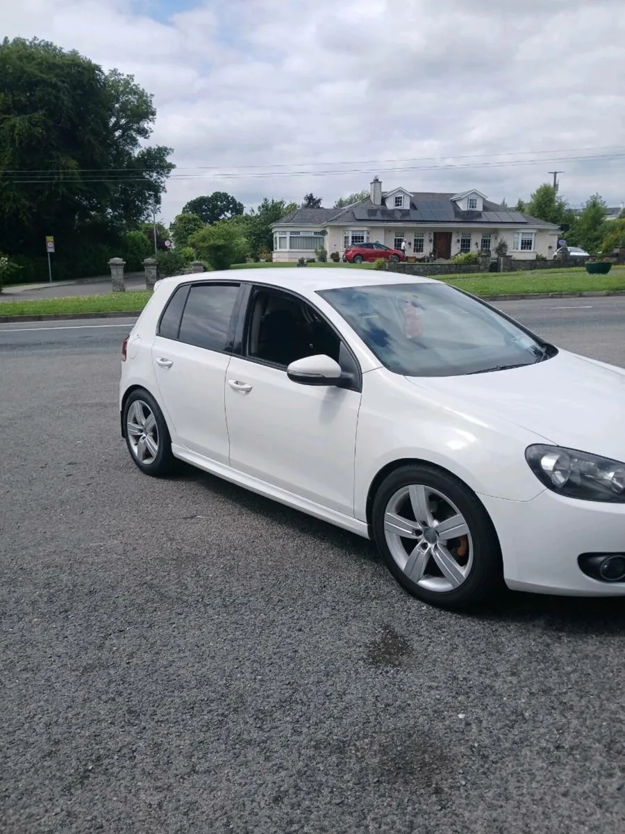 Volkswagon Golf 2012 - Image 1