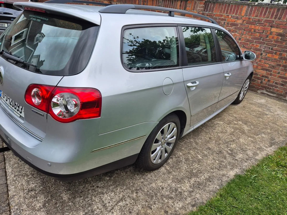 Volkswagen Passat 2010 1.6tdi estate - Image 2