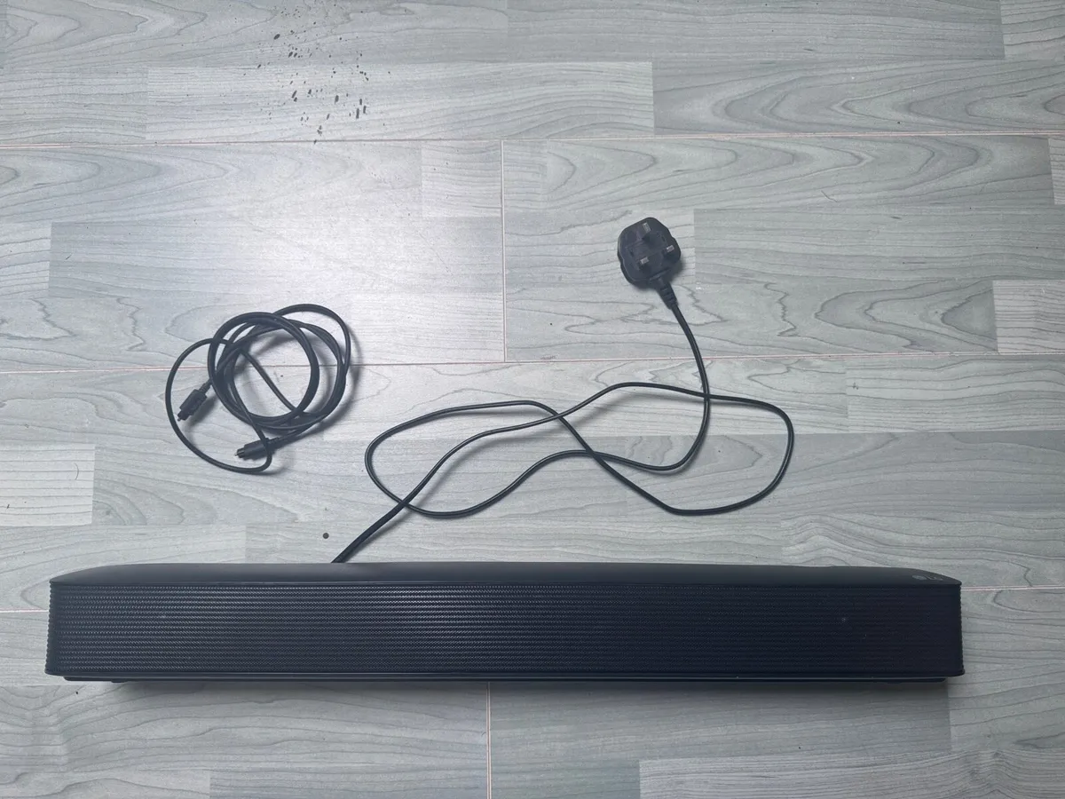 LG Soundbar - Image 1