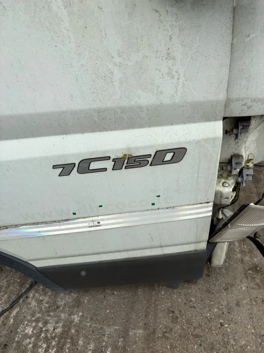 09 Mitsubishi 7c15D tipper Breaking for parts - Image 4
