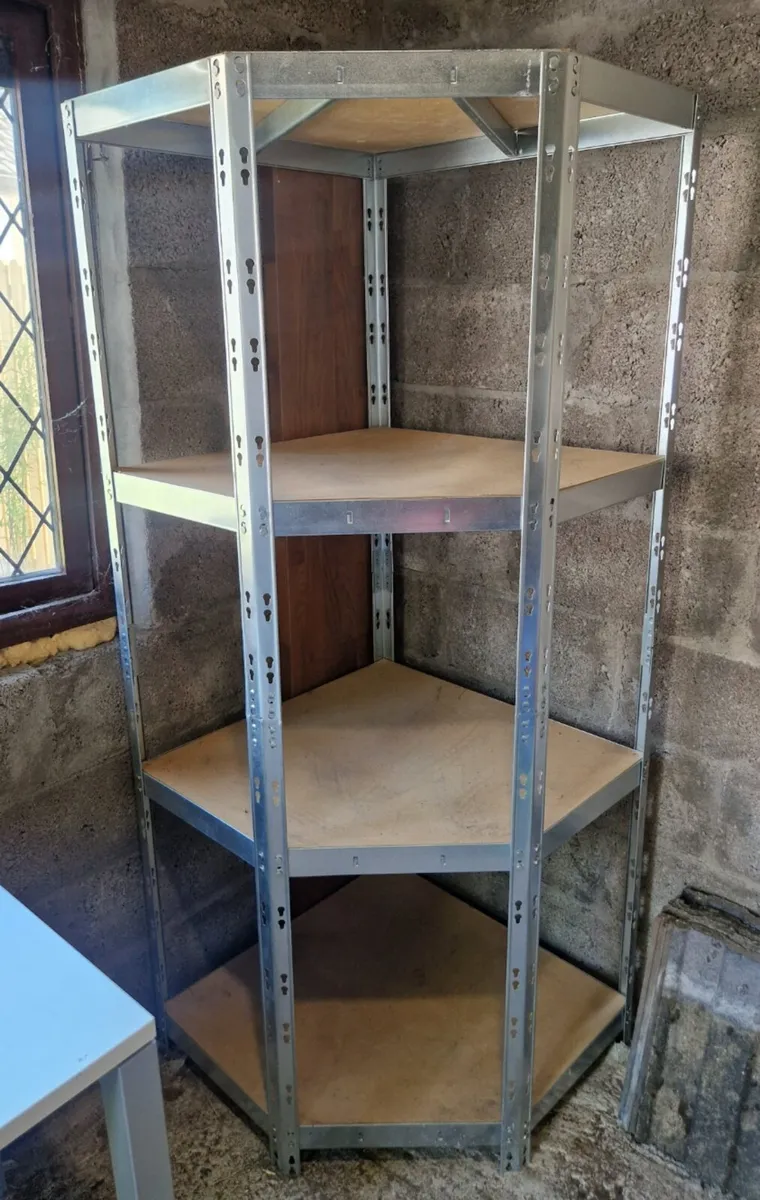 Storage corner  shelving