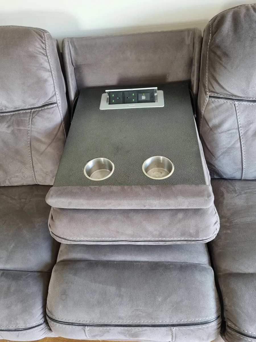 Electric Reclining sofa 3 2 1 set - Image 4