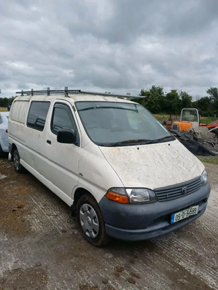 TOYOTA HIACE 2005 CREWCAB - Image 1