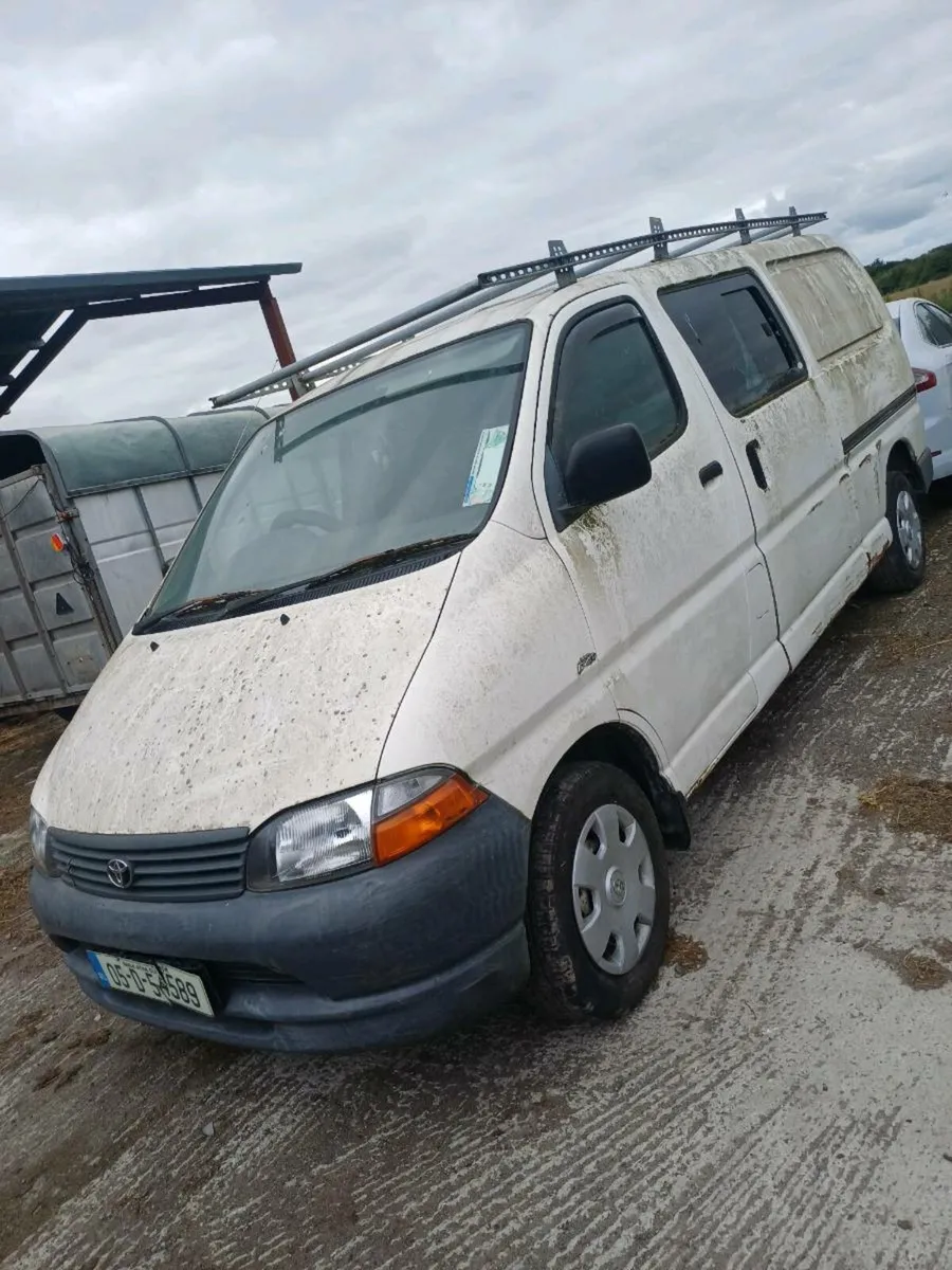 TOYOTA HIACE 2005 CREWCAB - Image 2