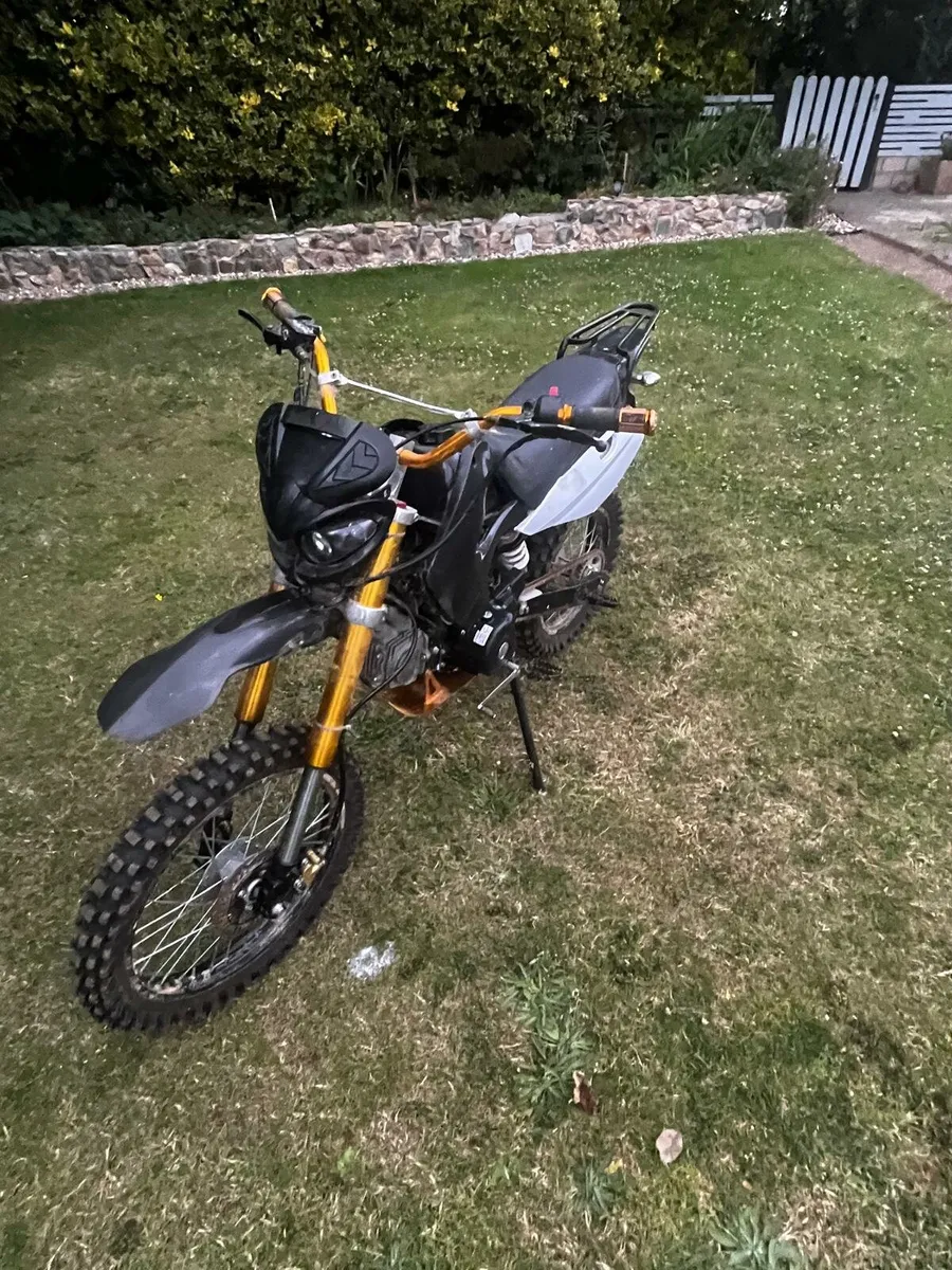 Dirt Bike - Image 1