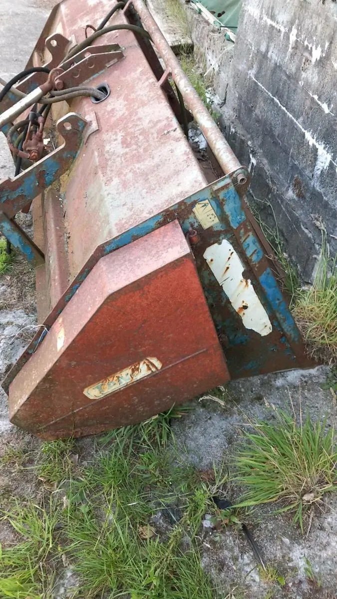 Yard clearance. Tanco hyd beet;wheels,weight hitch - Image 1