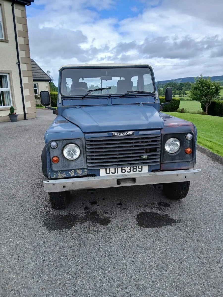 Land Rover Defender 1996 - Image 1