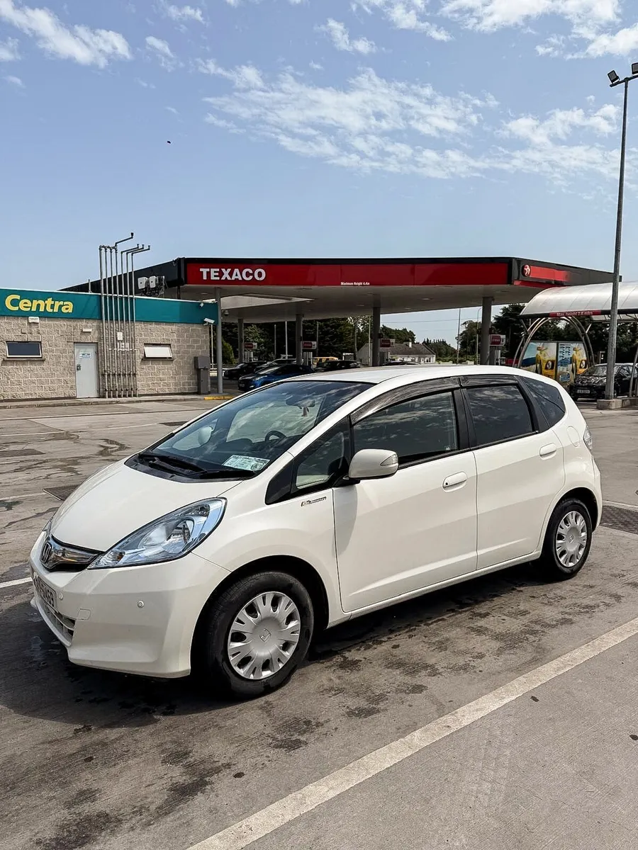 Honda Fit 2012 - Image 2