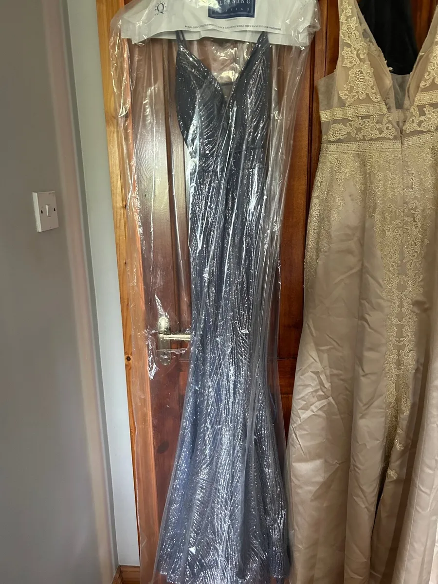 Clothes - Image 3