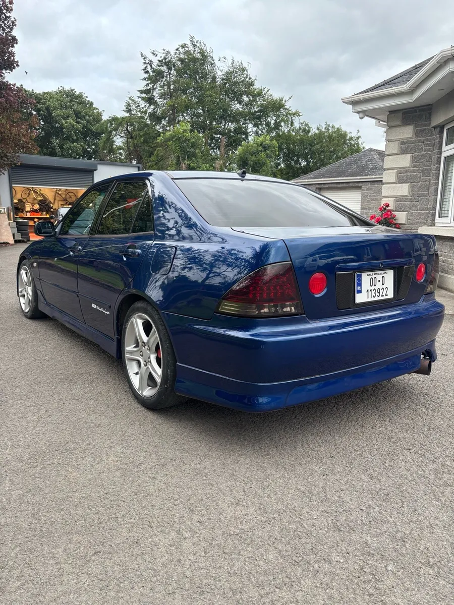 Toyota altezza - Image 4